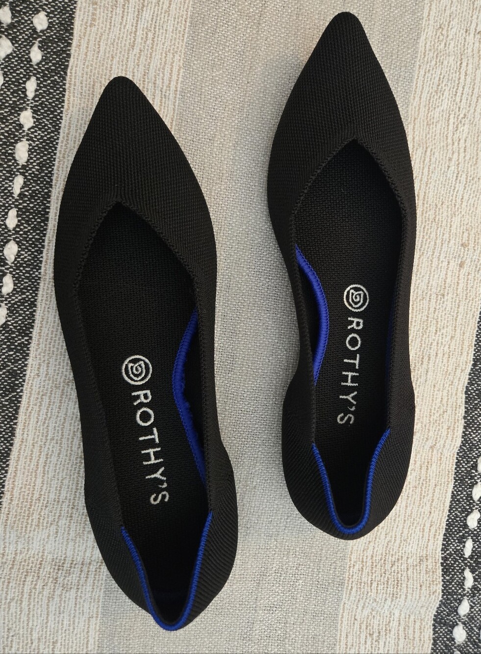 Rothy's Black The POINT Knit Flats with Blue Trim Size 9.5